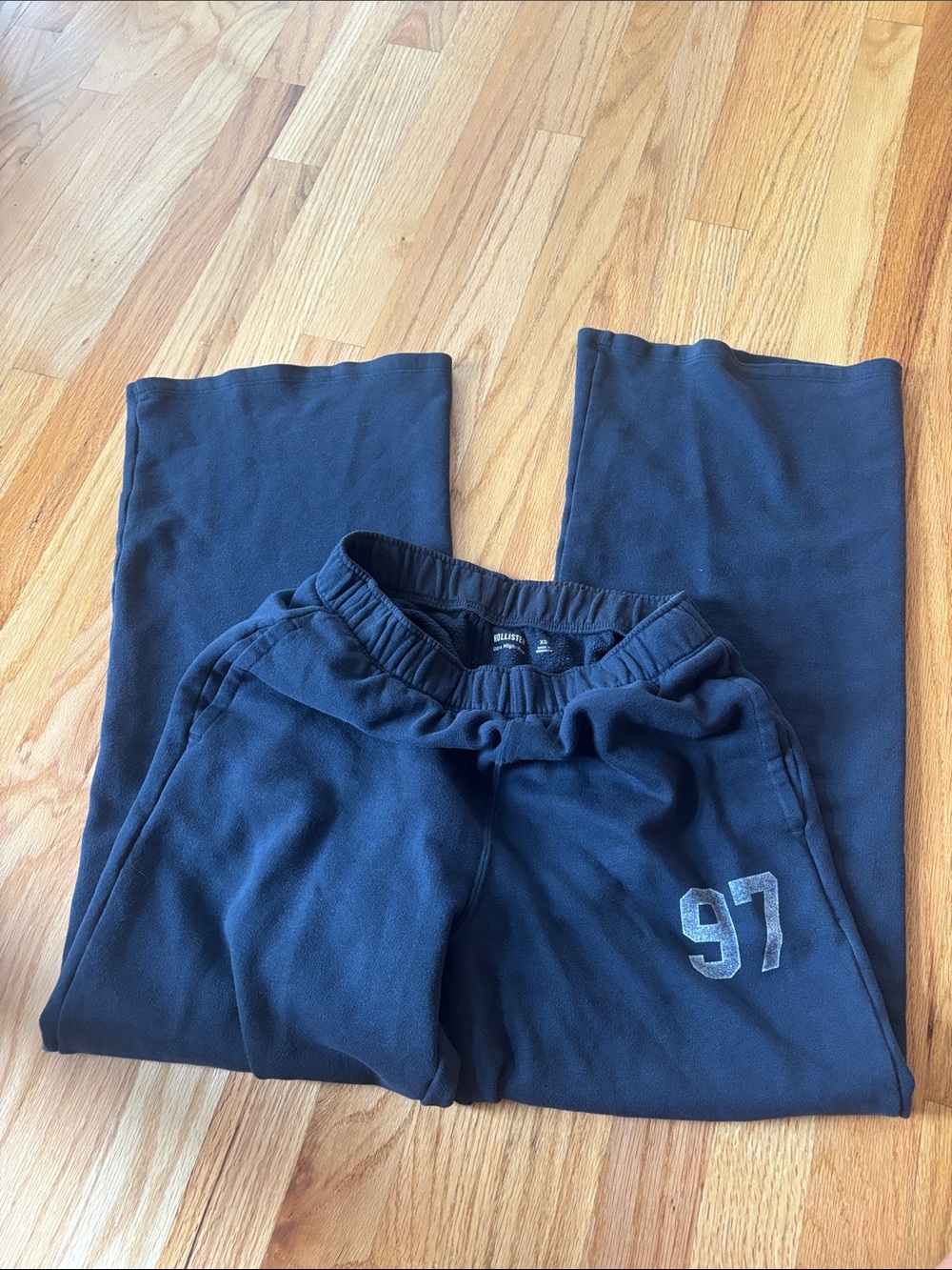 Hollister Women’s Navy Casual Sweatpants with Elastic Waist